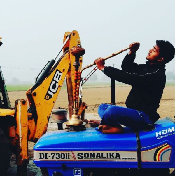 Ankit Baiyanpuria with a hookah